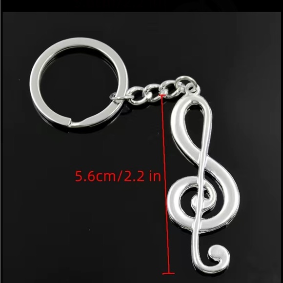 Silver Treble Clef Musical Symbol Keychain - Picture 5 of 5